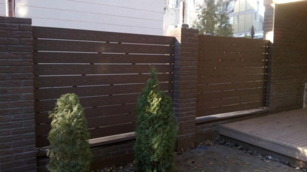 Забор горизонтальный с зазором